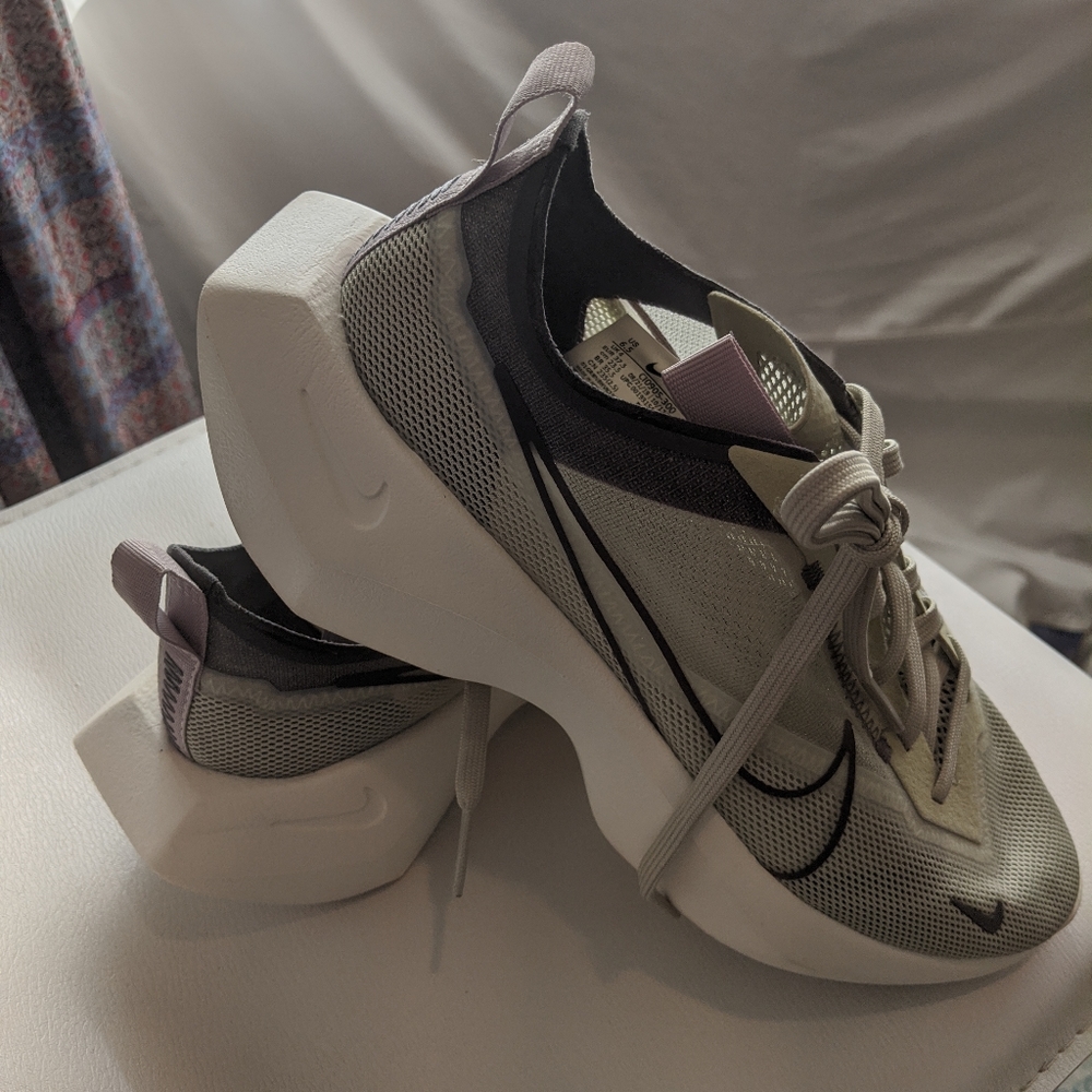 Nike Vista Lite Olive Women's Sneakers US 6.5 CI0905-300